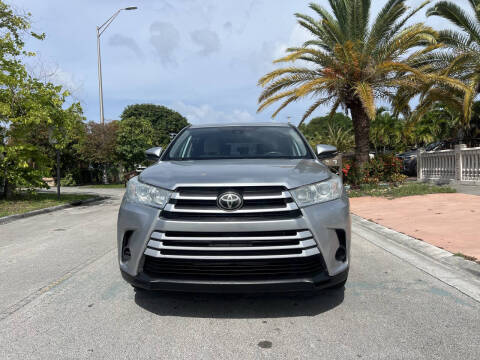 2019 Toyota Highlander LE