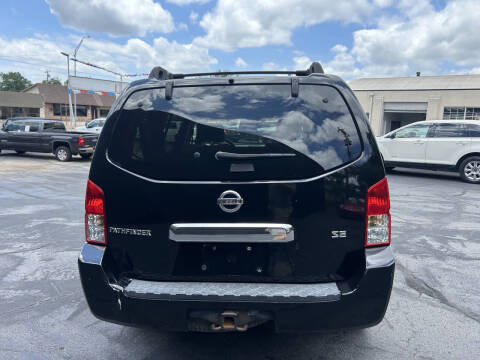2006 Nissan Pathfinder SE