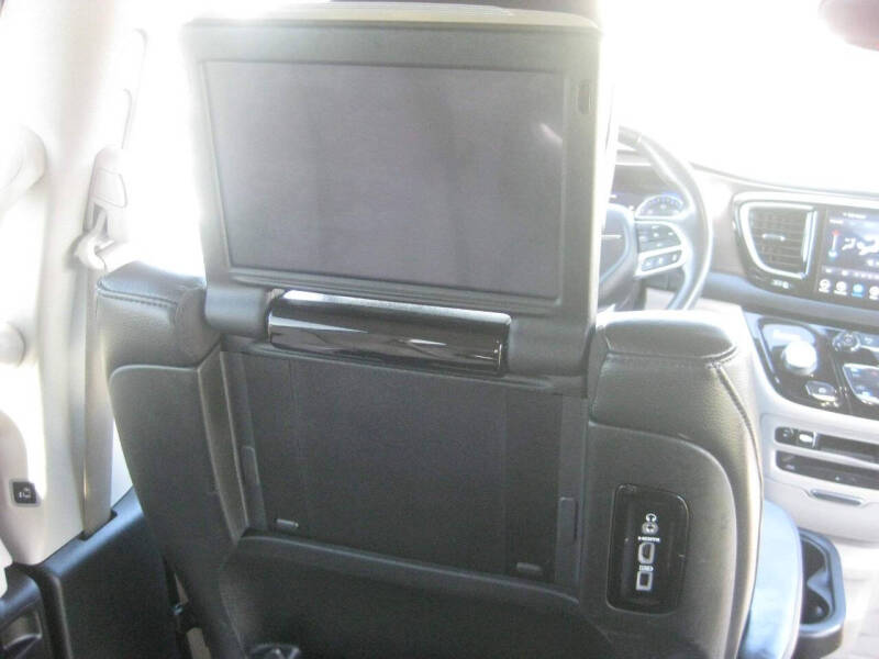 2018 Chrysler Pacifica Touring L Plus