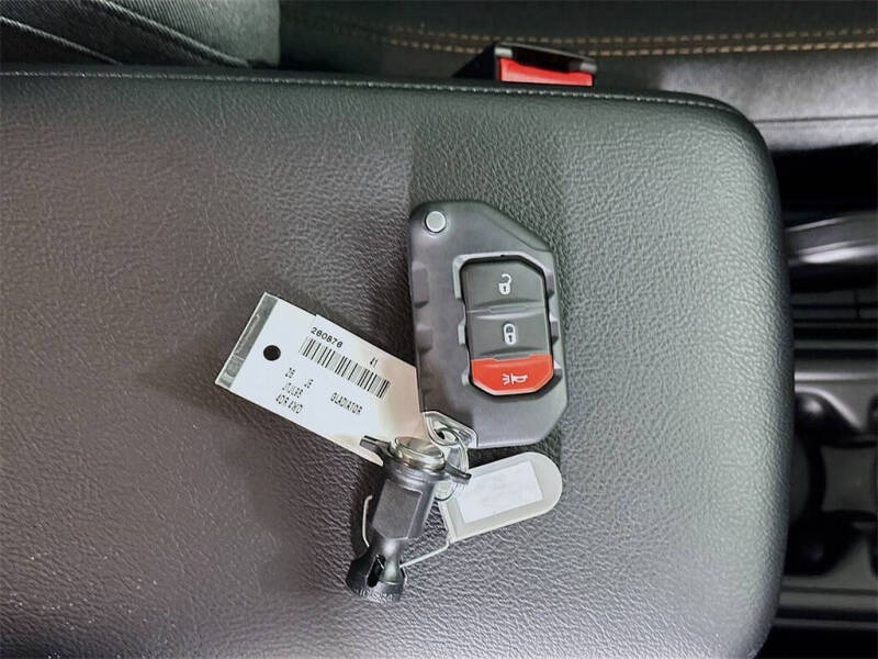 2026 Jeep Gladiator Sport