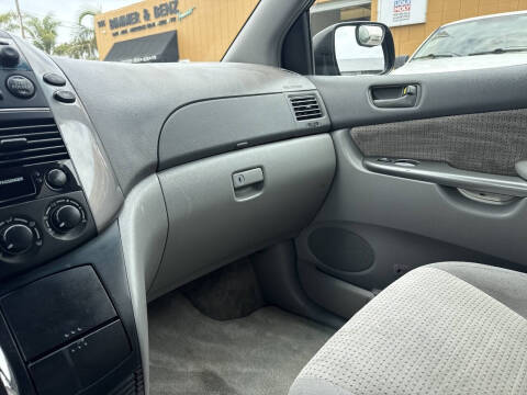 2010 Toyota Sienna LE 7-Passenger