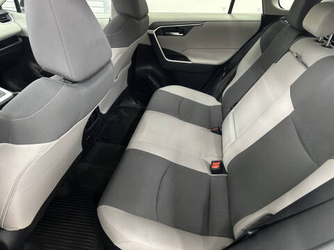 2020 Toyota RAV4 Hybrid XLE