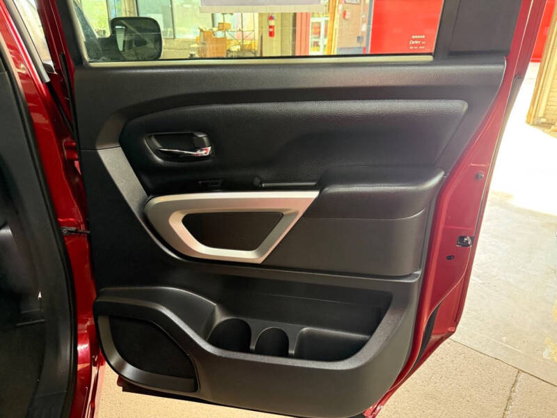 2019 Nissan Titan SV