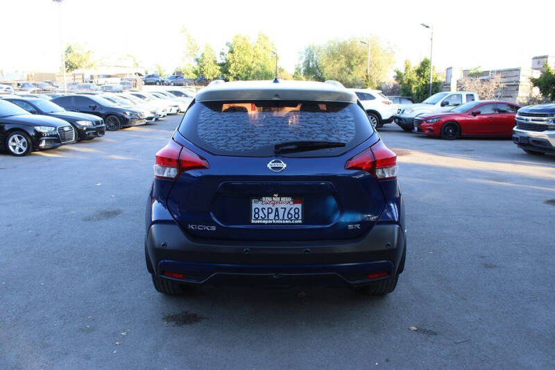 2020 Nissan Kicks SR