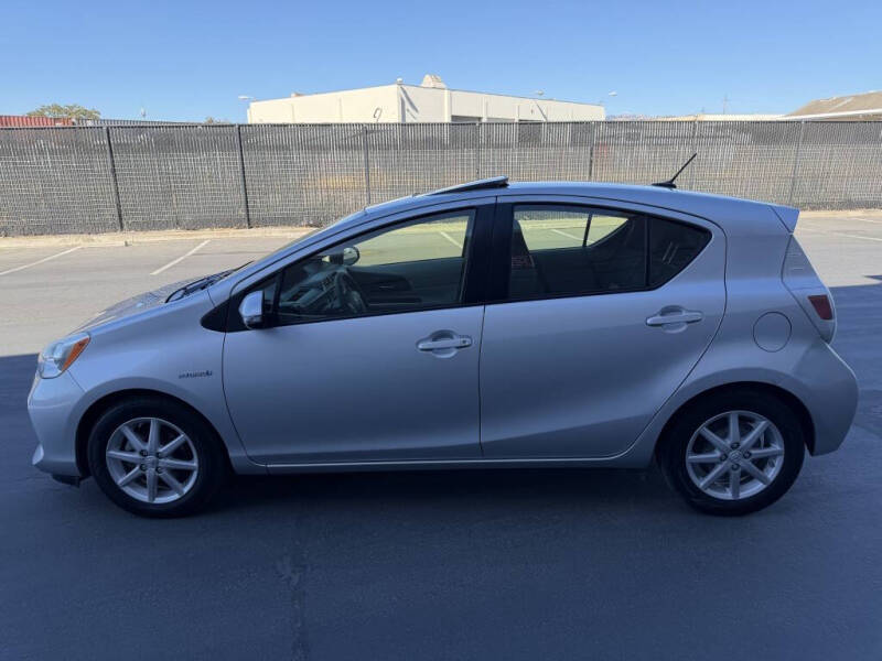 2014 Toyota Prius c Two