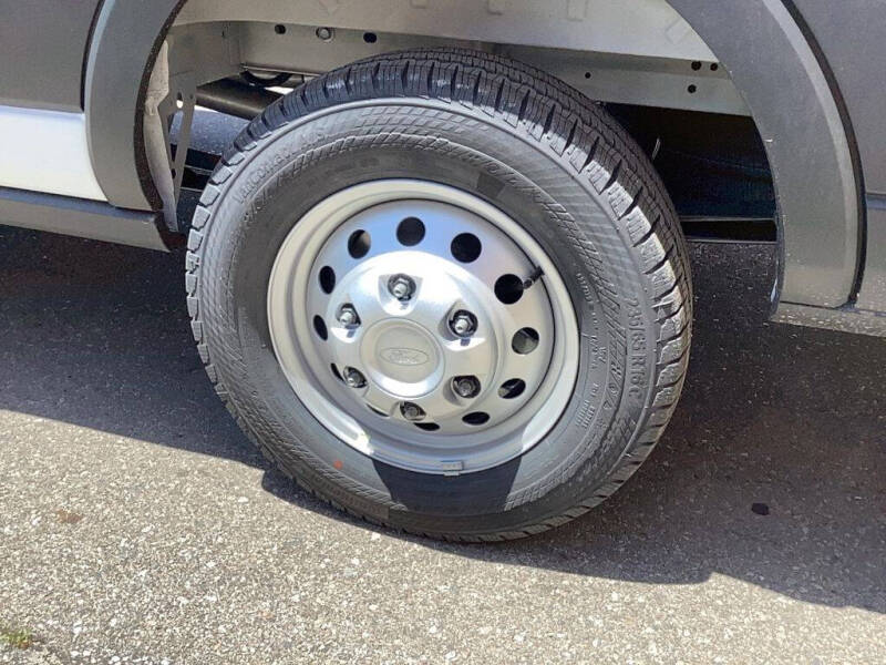 2025 Ford Transit 250