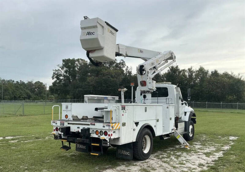 2017 International WorkStar 7300