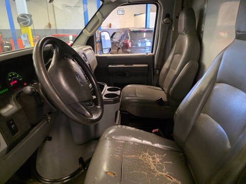 2013 Ford E-Series E-350 SD