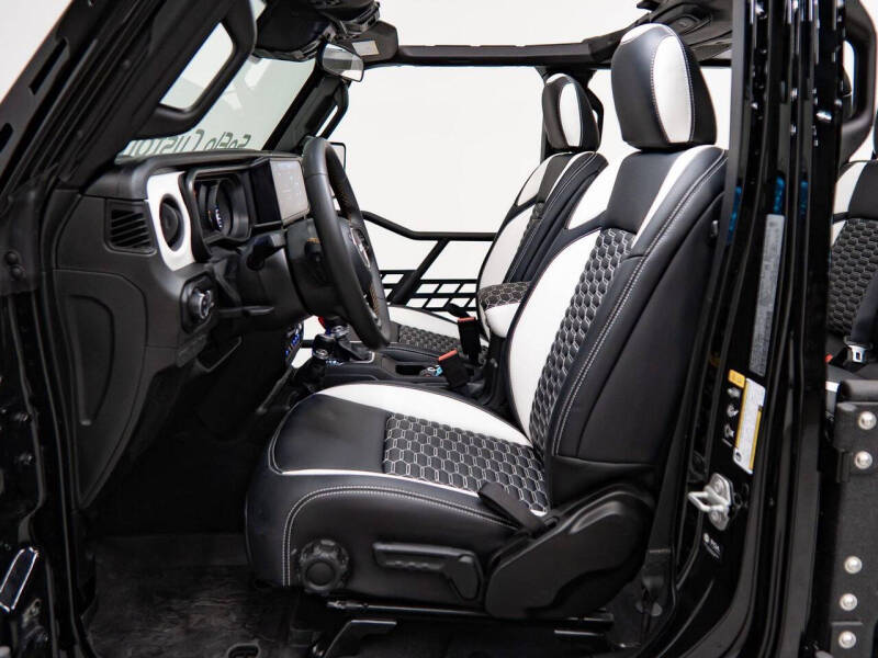 2024 Jeep Gladiator Sport S