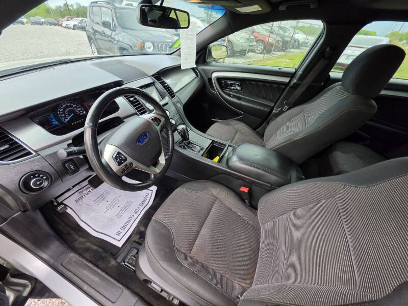 2017 Ford Taurus SEL