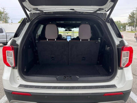 2023 Ford Explorer Platinum