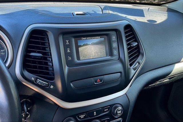 2016 Jeep Cherokee Sport