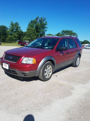 2006 Ford Freestyle for sale at WESTSIDE GARAGE LLC in Keokuk IA