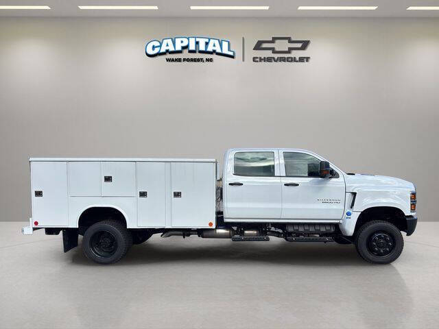 2025 Chevrolet Silverado 5500HD