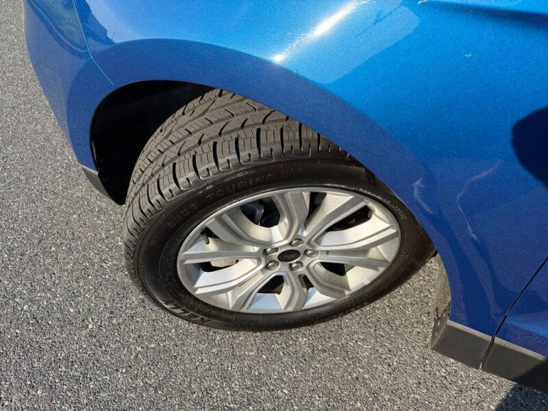 2023 Ford Edge Titanium