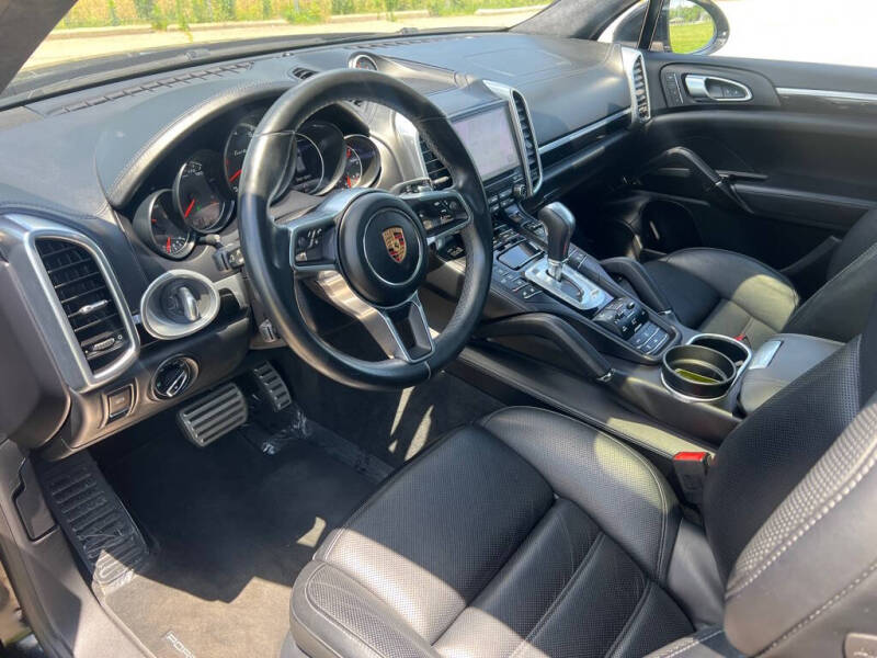 2017 Porsche Cayenne Turbo