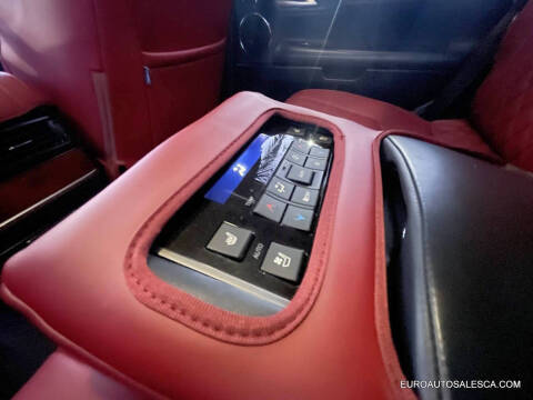 2019 Lexus LX 570 Three-Row