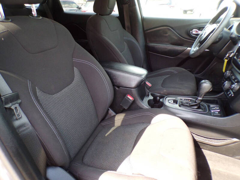 2020 Jeep Cherokee Latitude