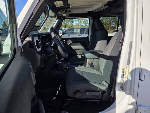 2025 Jeep Gladiator Sport S