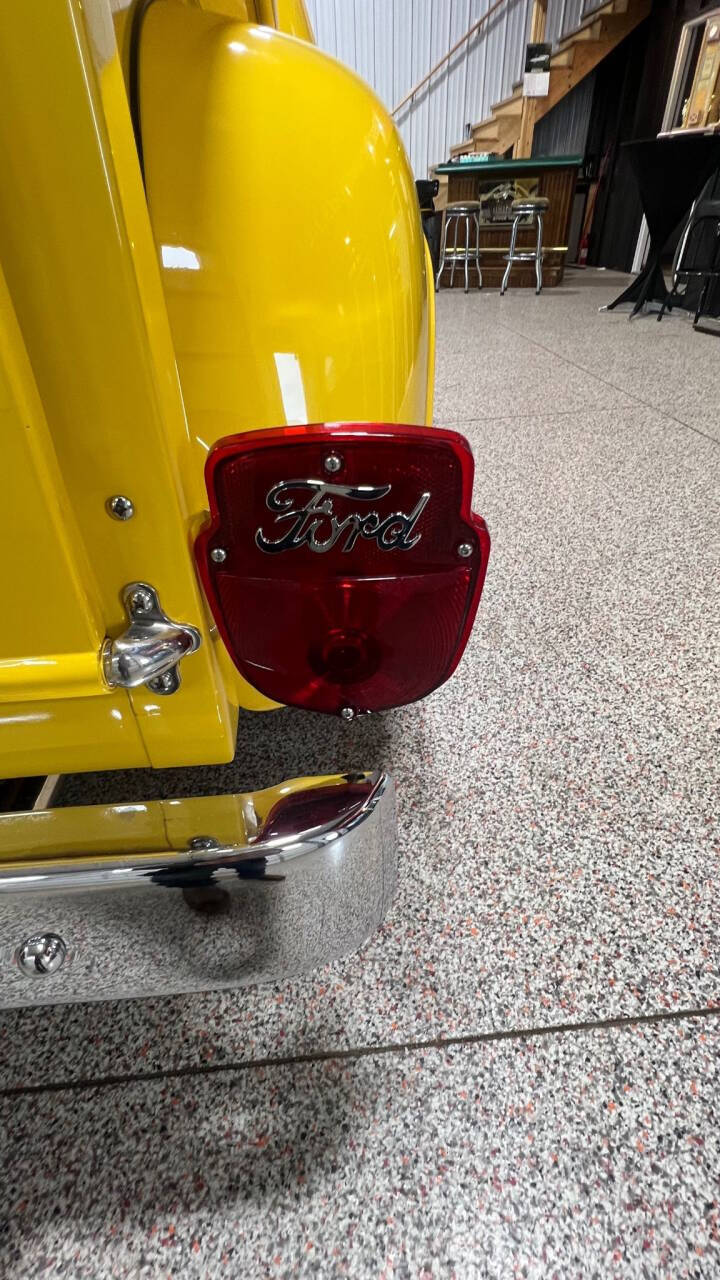 1961 Ford F-100 24