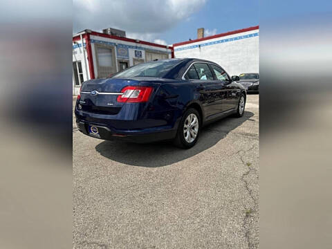 2011 Ford Taurus SEL