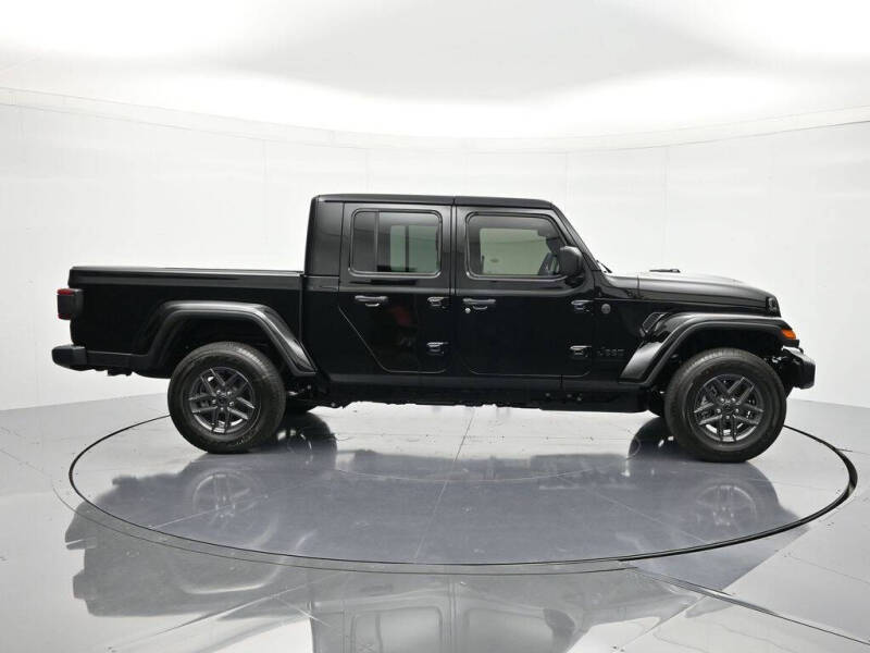 2026 Jeep Gladiator Sport S