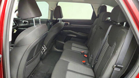 2025 Kia Sorento LX