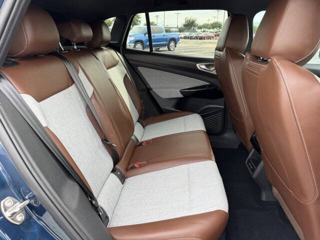 2023 Volkswagen ID.4 Pro