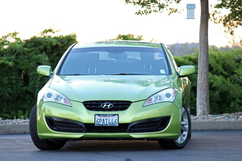 2010 Hyundai Genesis Coupe 2.0T Premium