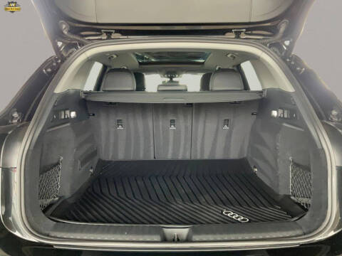 2025 Audi Q6 e-tron Premium