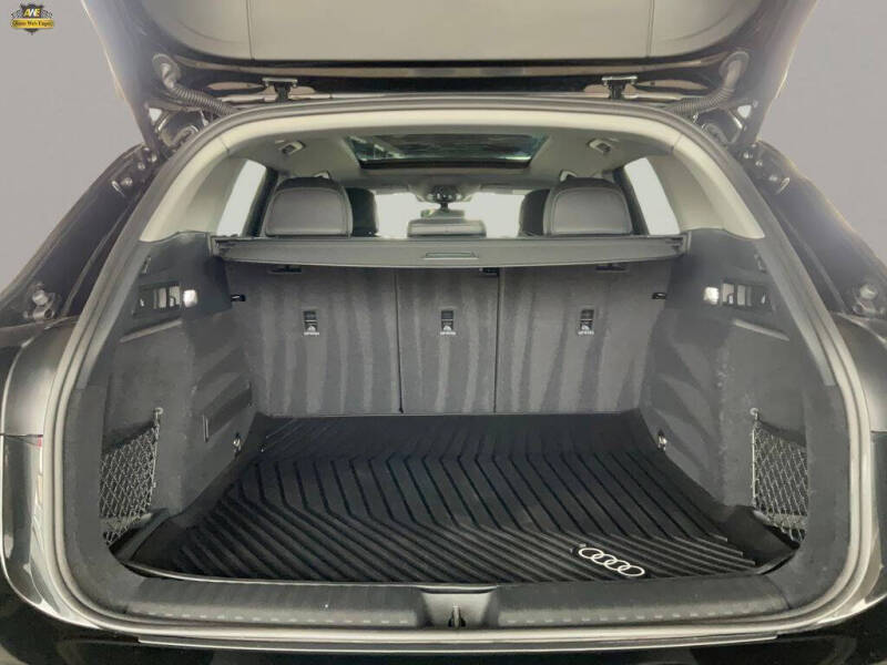 2025 Audi Q6 e-tron Premium