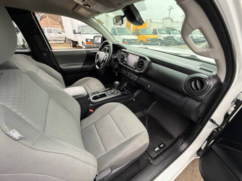 2020 Toyota Tacoma SR