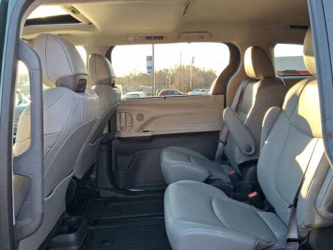 2024 Toyota Sienna XLE 7-Passenger