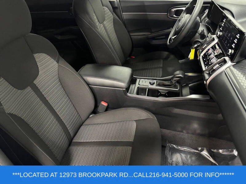 2023 Kia Sorento LX