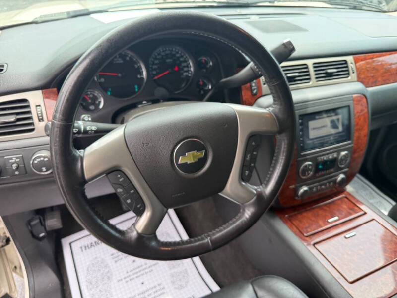 2013 Chevrolet Avalanche LTZ Black Diamond