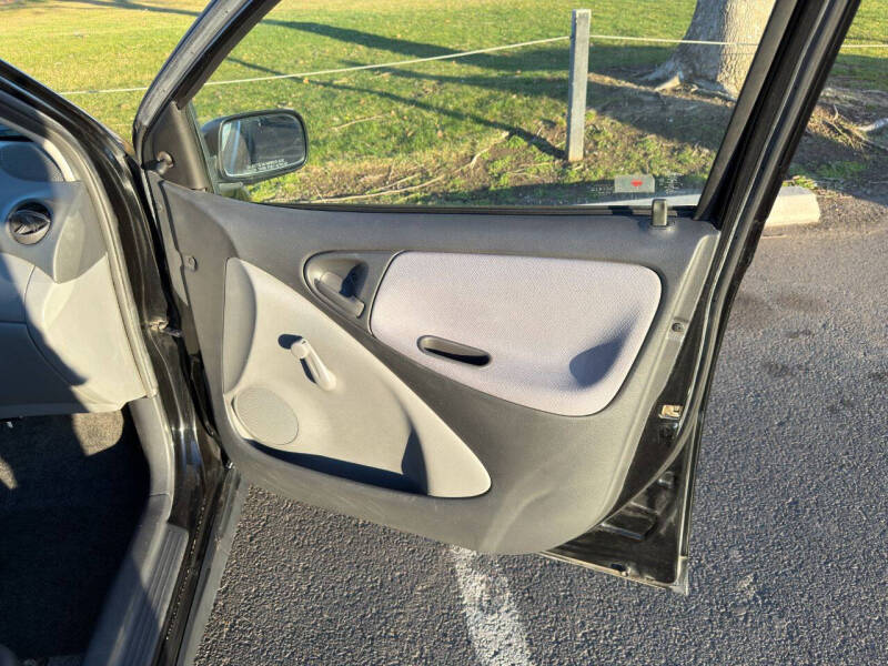 2001 Toyota ECHO