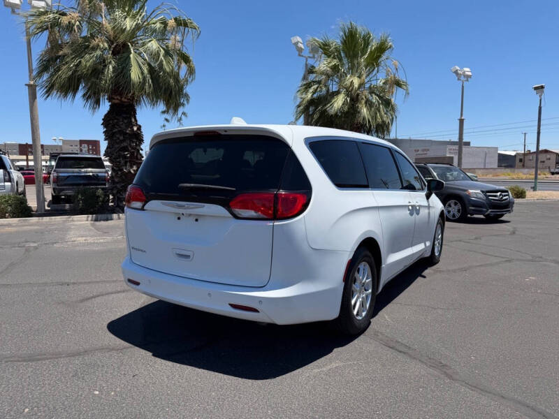 2018 Chrysler Pacifica LX
