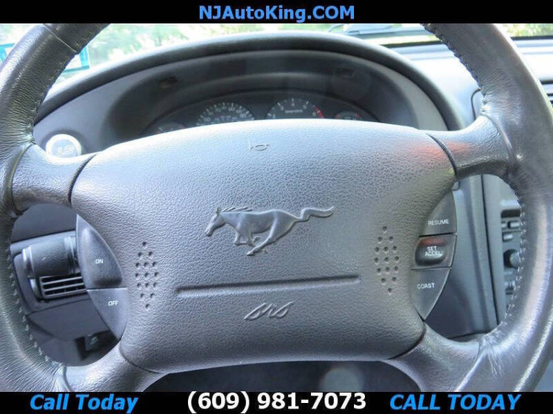 2003 Ford Mustang GT Deluxe