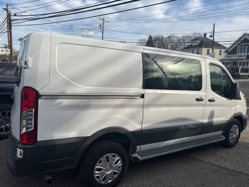 2022 Ford Transit 250