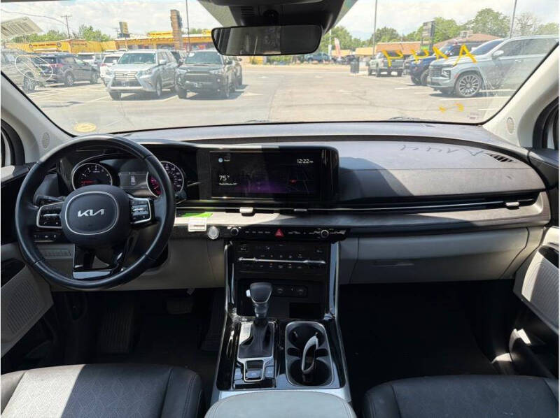 2022 Kia Carnival EX