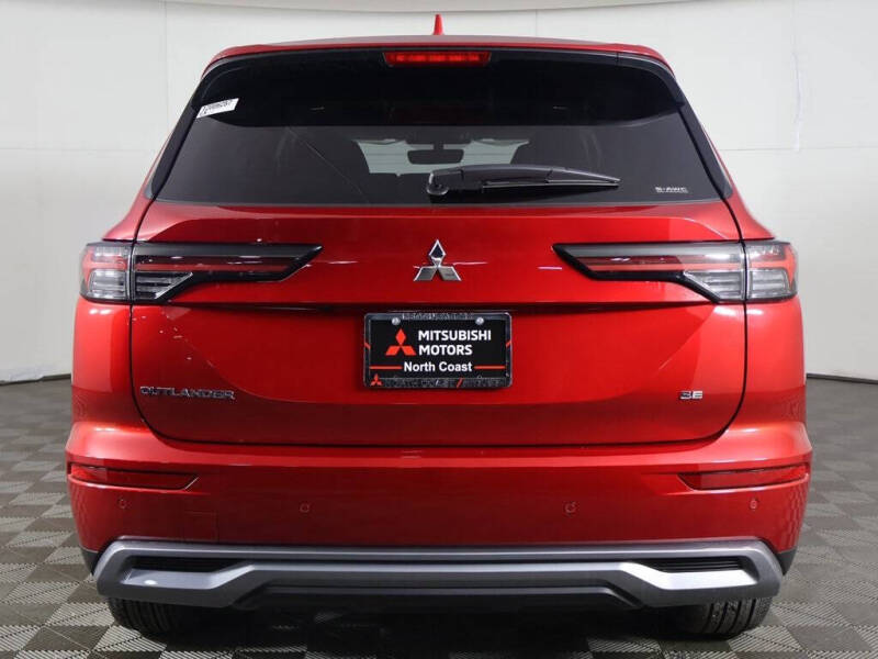 2026 Mitsubishi Outlander SE