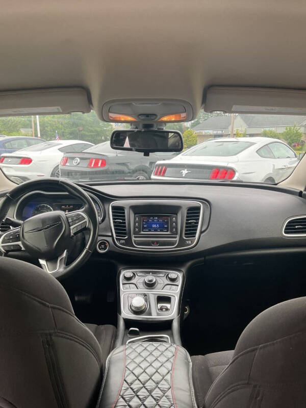 2015 Chrysler 200 Limited