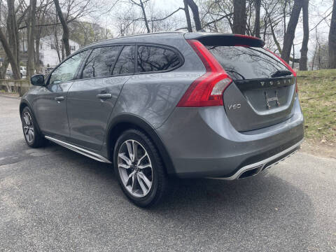 2018 Volvo V60 Cross Country T5 Premier
