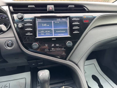 2020 Toyota Camry SE