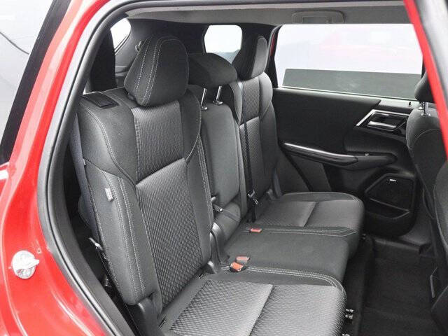 2025 Mitsubishi Outlander ES