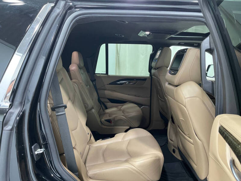 2019 Cadillac Escalade Platinum