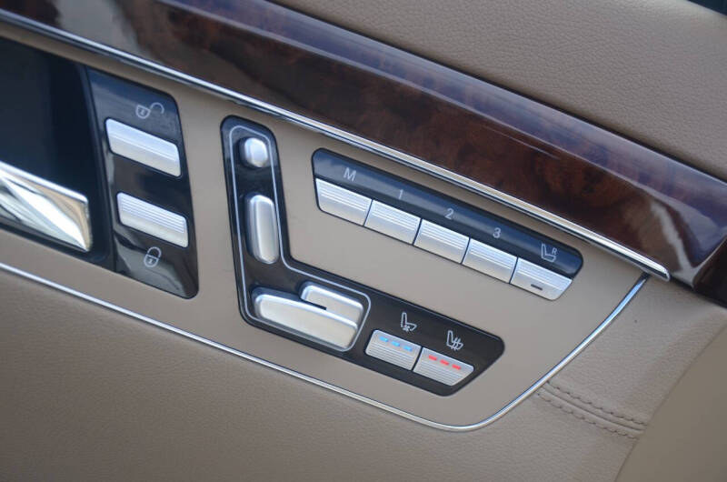 2011 Mercedes-Benz S-Class S 550