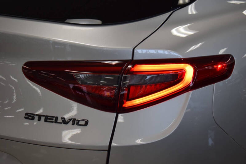 2021 Alfa Romeo Stelvio Sprint