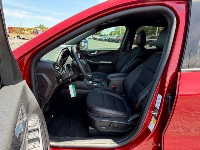 2026 Ford Escape Hybrid ST-Line Select
