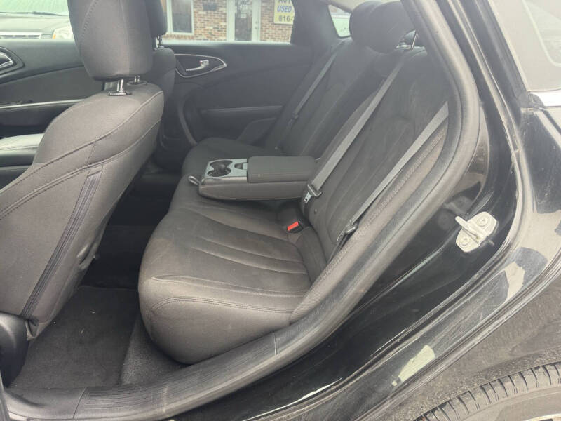 2016 Chrysler 200 Limited